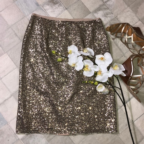 New with original tag gold sequins skirt. Size 6 Party Holiday! - Picture 2 of 16